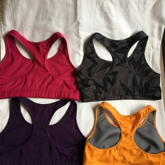 Nike Sports Bra. - Picture 2 of 8